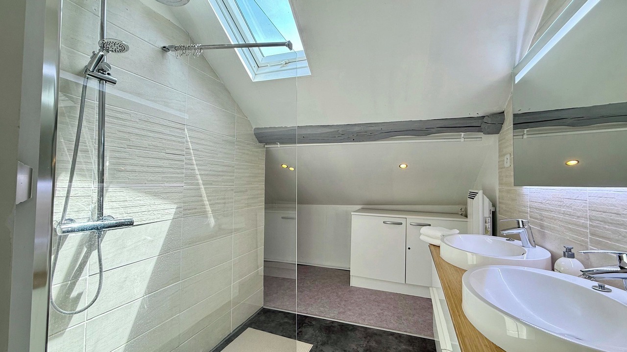 Photo of Bathroom in Ferrieres-en-Brie