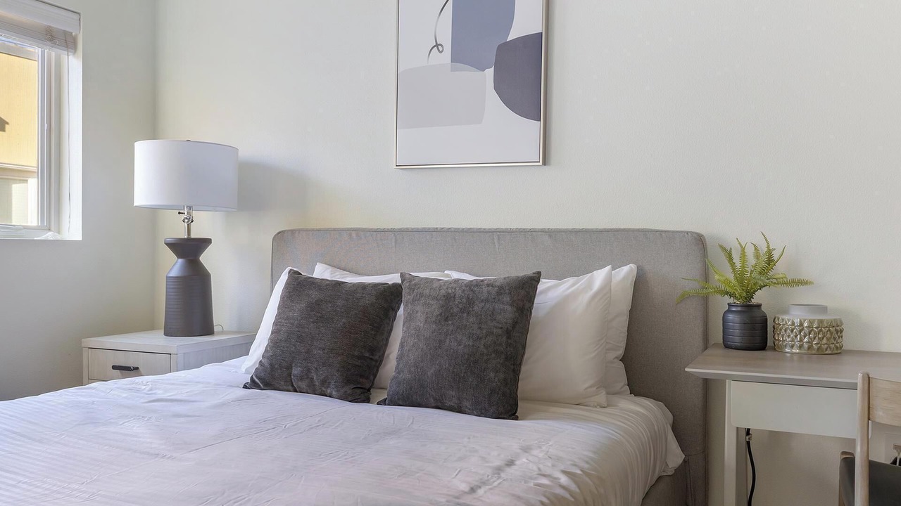 Photo of Bedroom in Pearl District