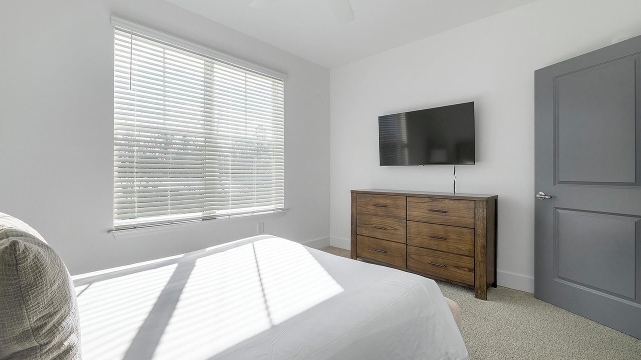 Photo of Bedroom in Crestline Heights