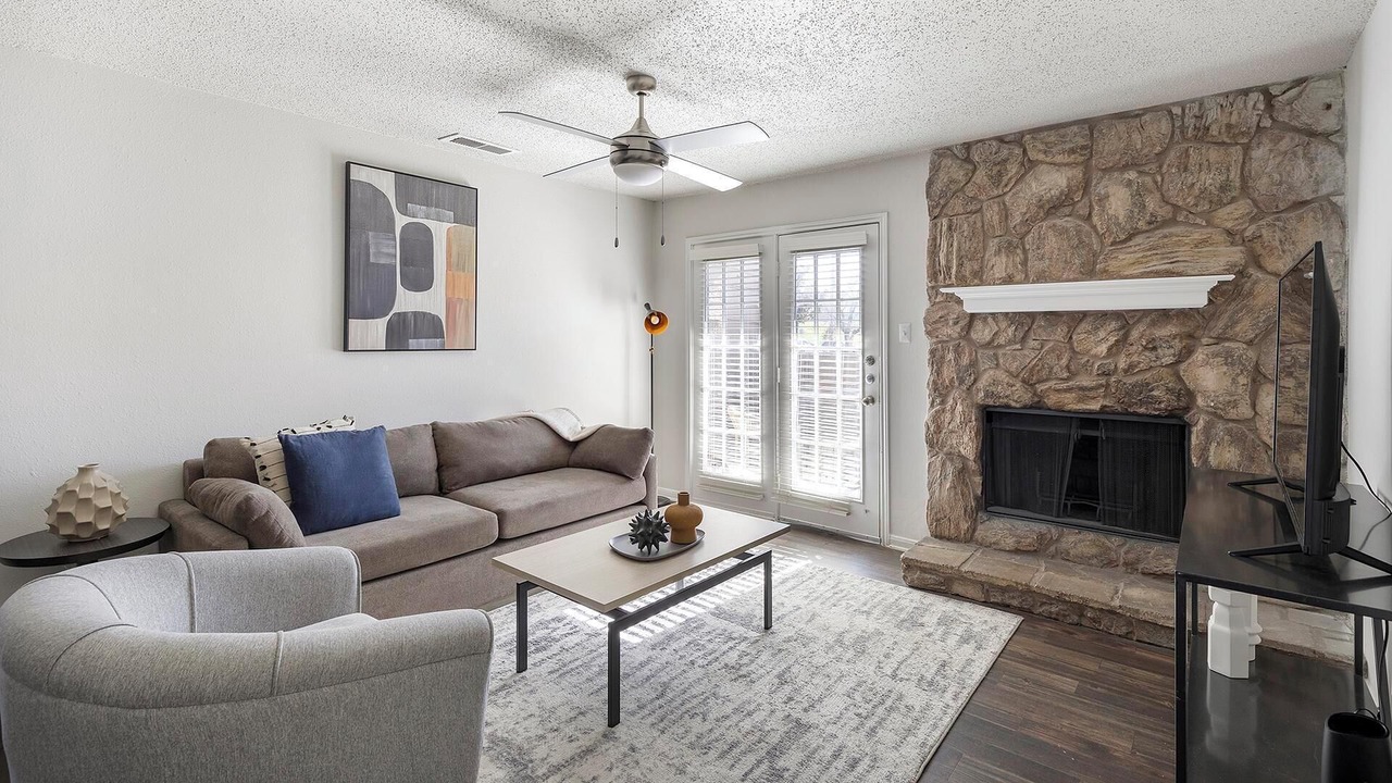 Photo of Livingroom in Denton