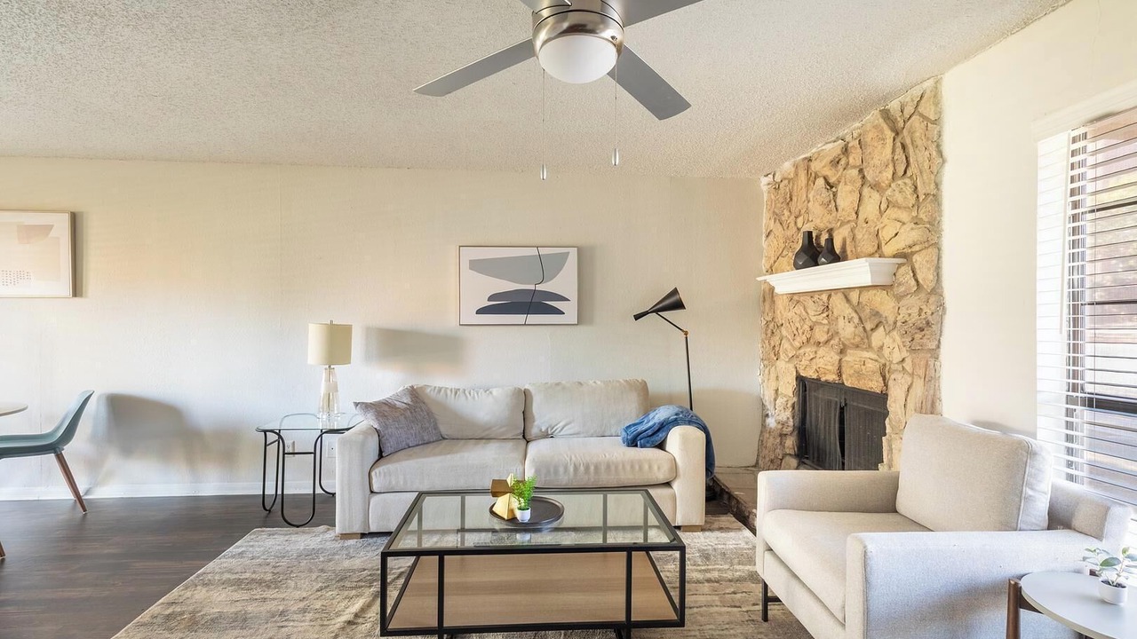 Photo of Livingroom in Denton