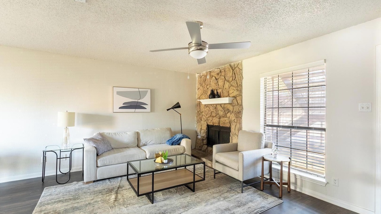 Photo of Livingroom in Denton