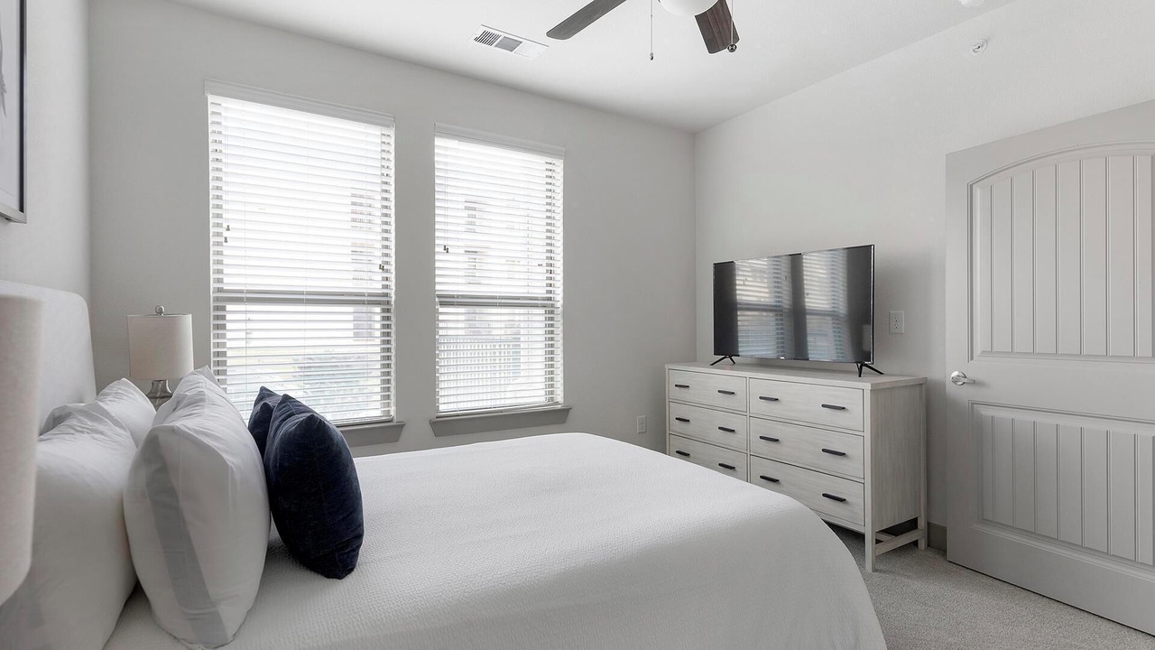 Photo of Bedroom in Manor