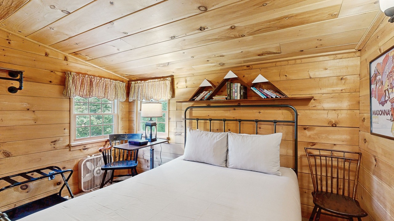 Photo of Bedroom in Jeffersonville