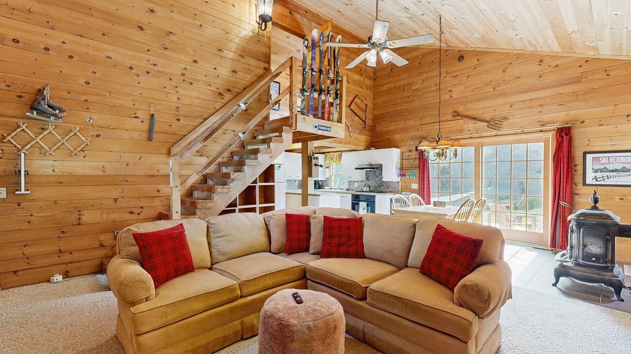 Photo of Livingroom in Jeffersonville