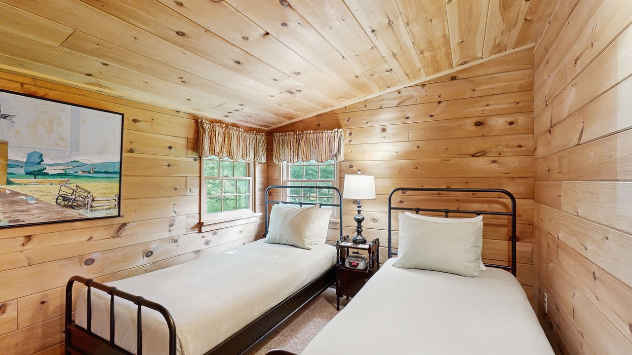 Photo of Bedroom in Jeffersonville
