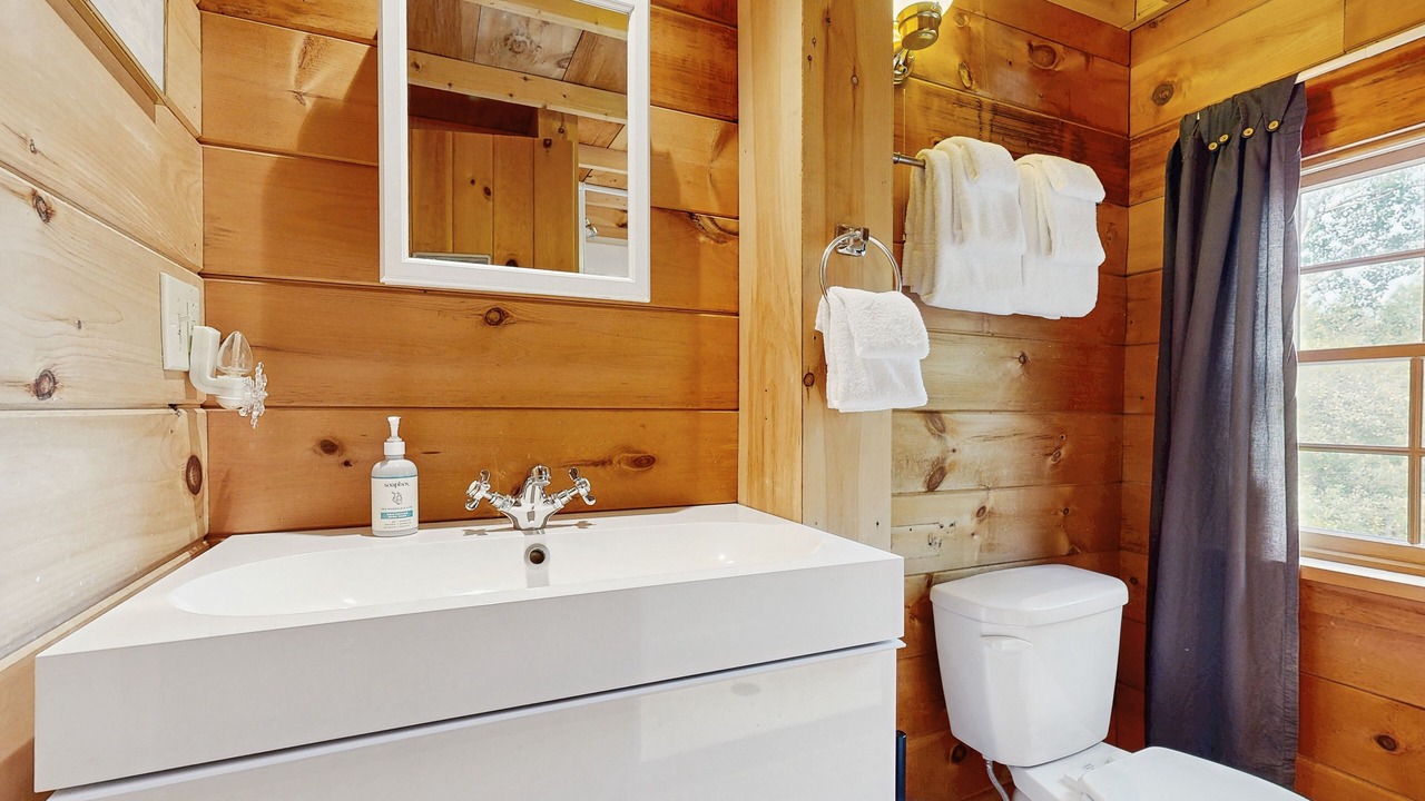 Photo of Bathroom in Jeffersonville