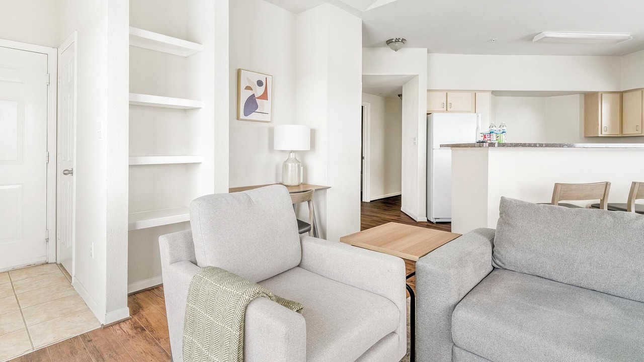 Photo of Livingroom in Southbelt/Ellington