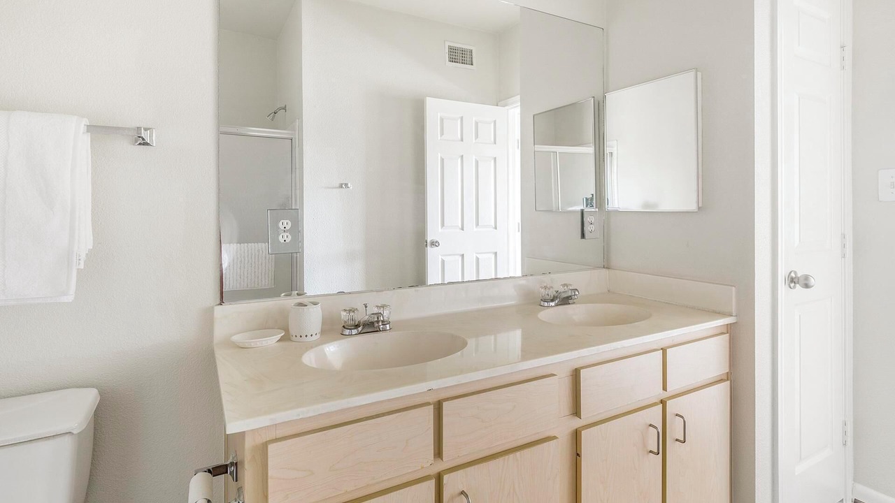 Photo of Bathroom in Southbelt/Ellington