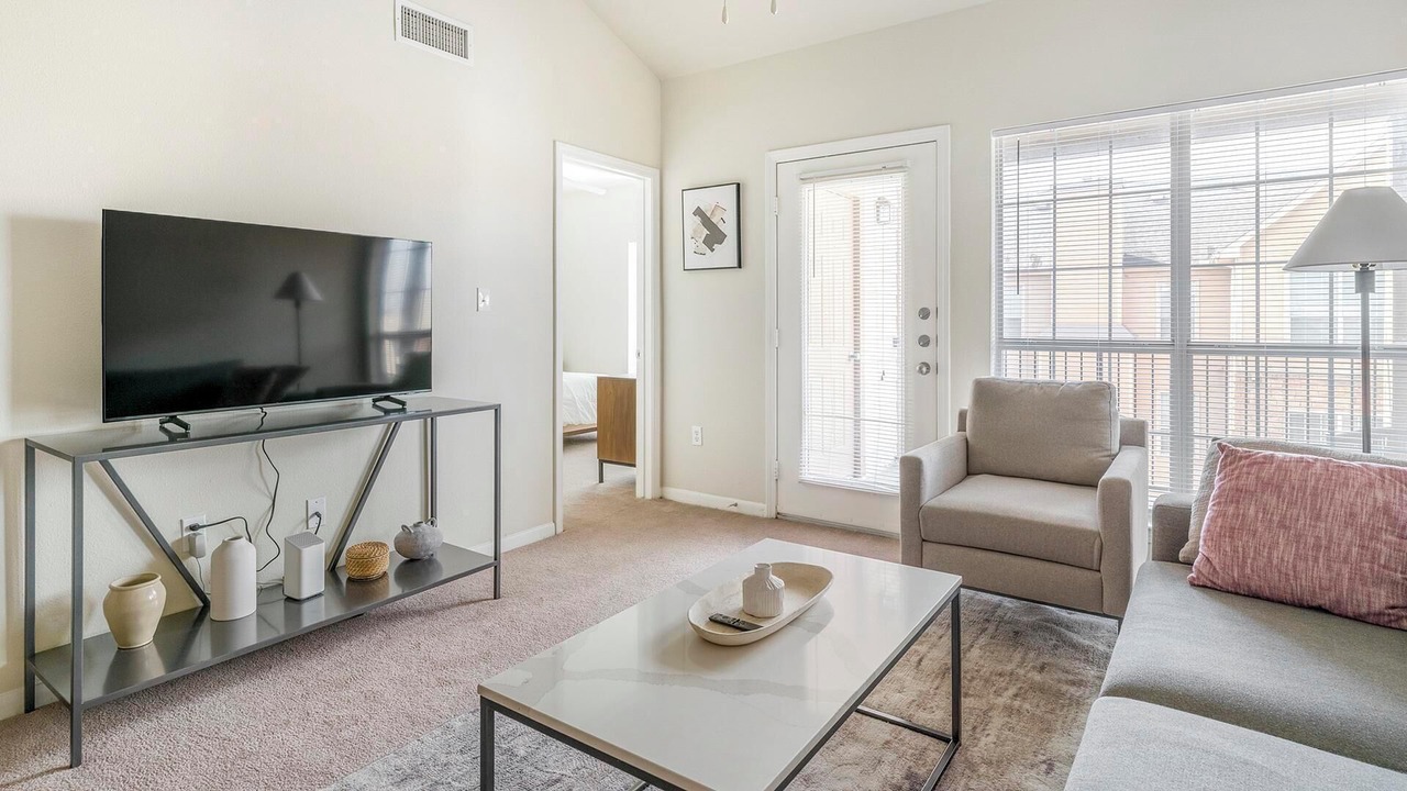 Photo of Livingroom in Southbelt/Ellington
