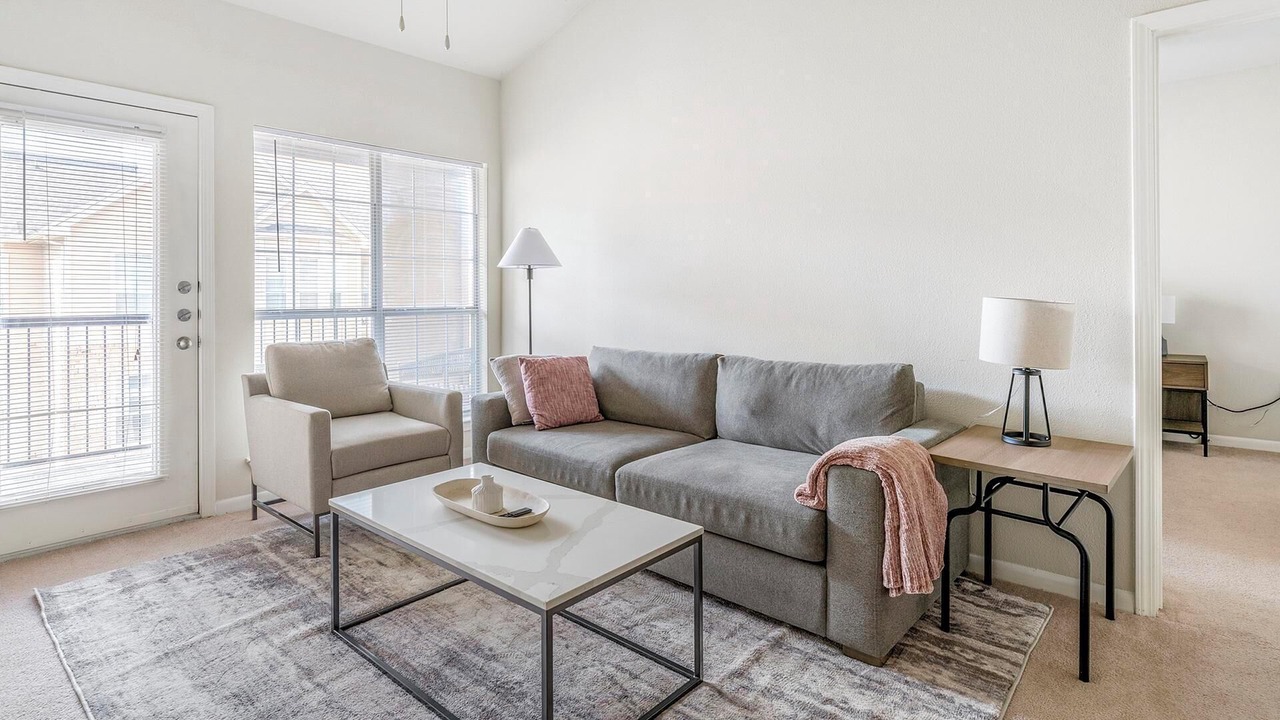 Photo of Livingroom in Southbelt/Ellington