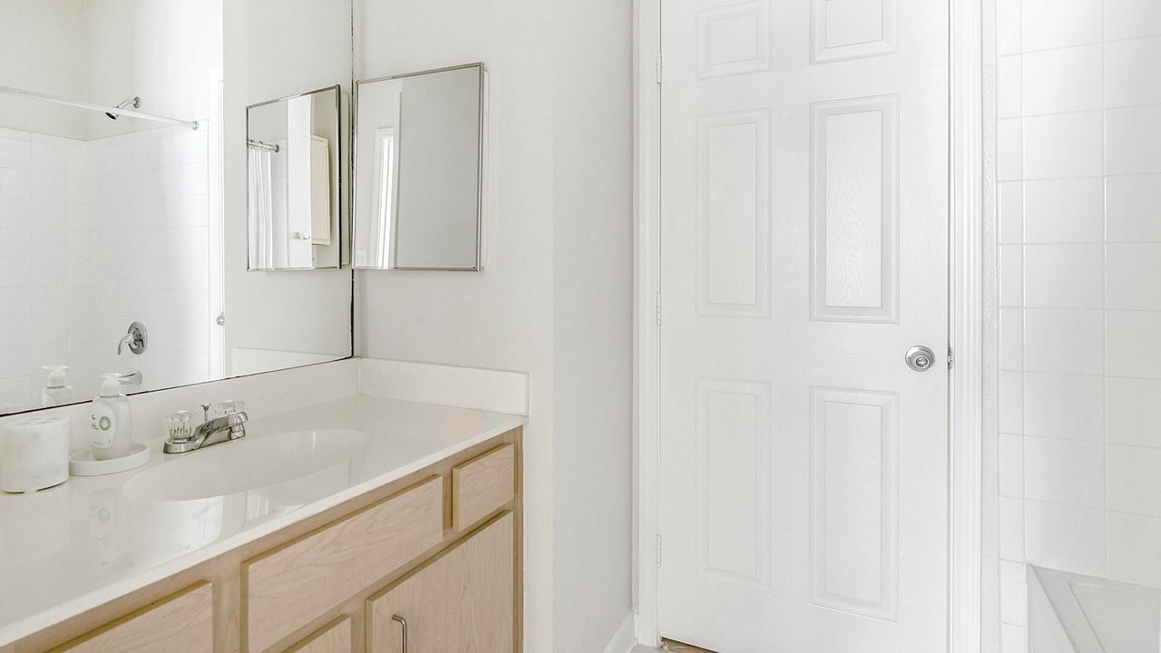 Photo of Bathroom in Southbelt/Ellington