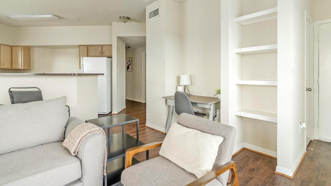 Photo of Livingroom in Southbelt/Ellington