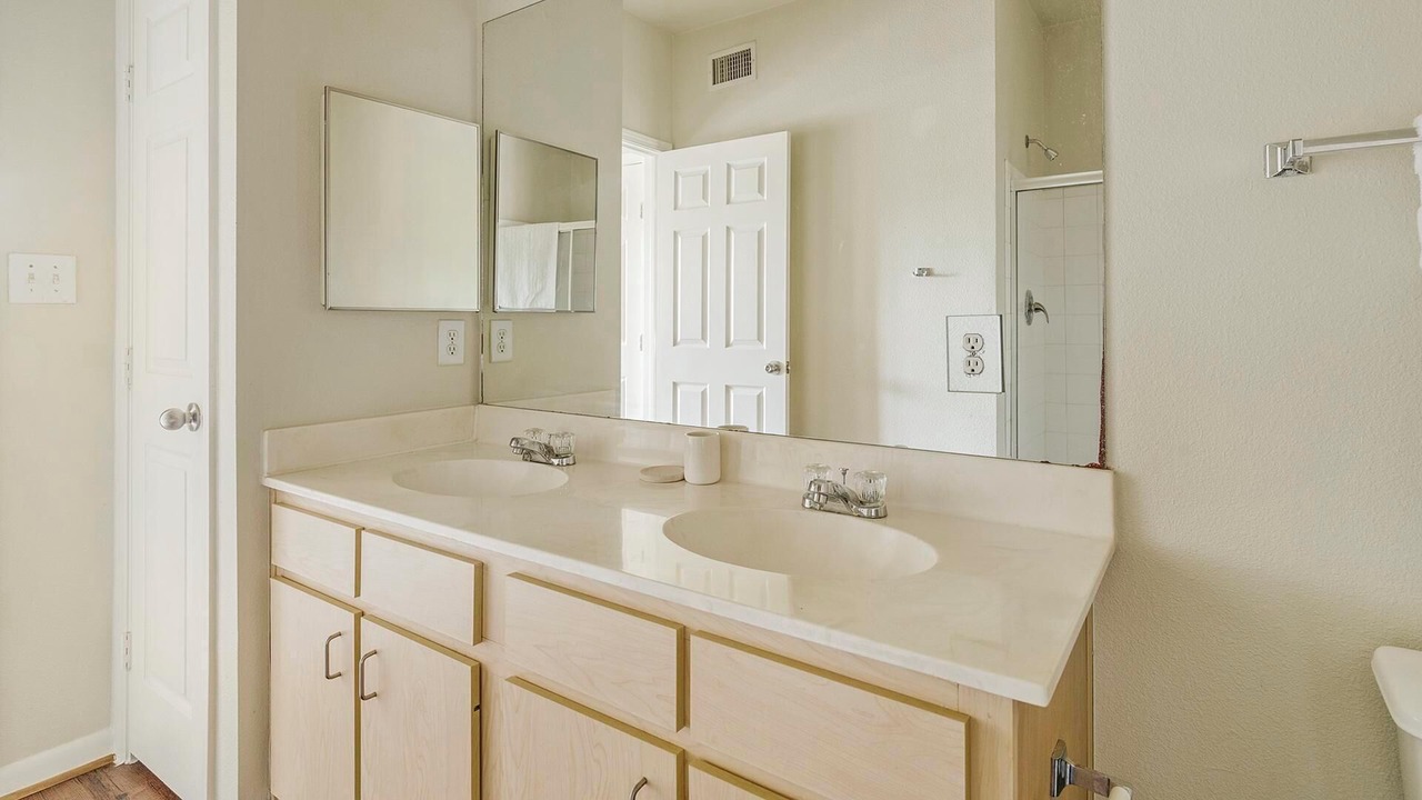 Photo of Bathroom in Southbelt/Ellington