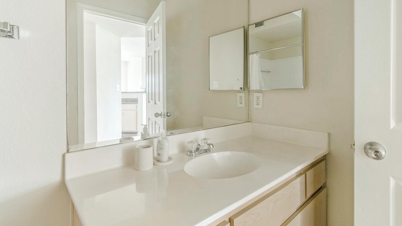 Photo of Bathroom in Southbelt/Ellington