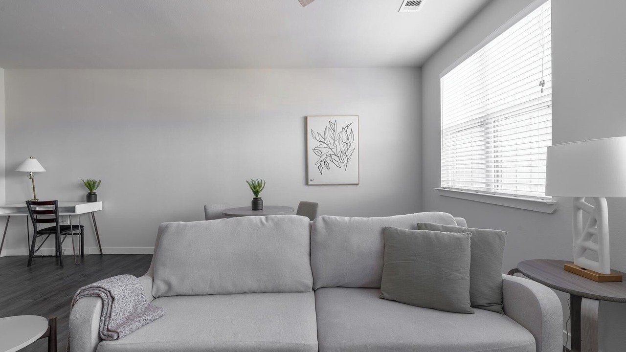 Photo of Livingroom in Spring Branch East