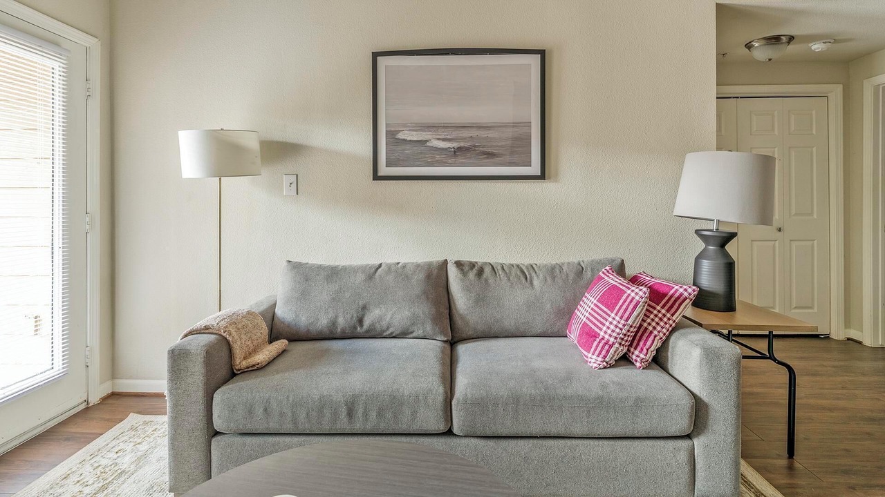 Photo of Livingroom in Southbelt/Ellington