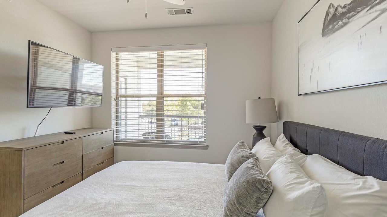 Photo of Bedroom in Haltom City