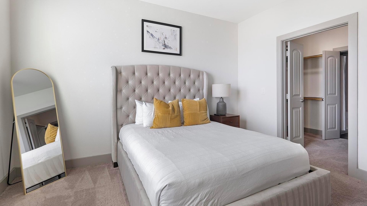 Photo of Bedroom in Manor