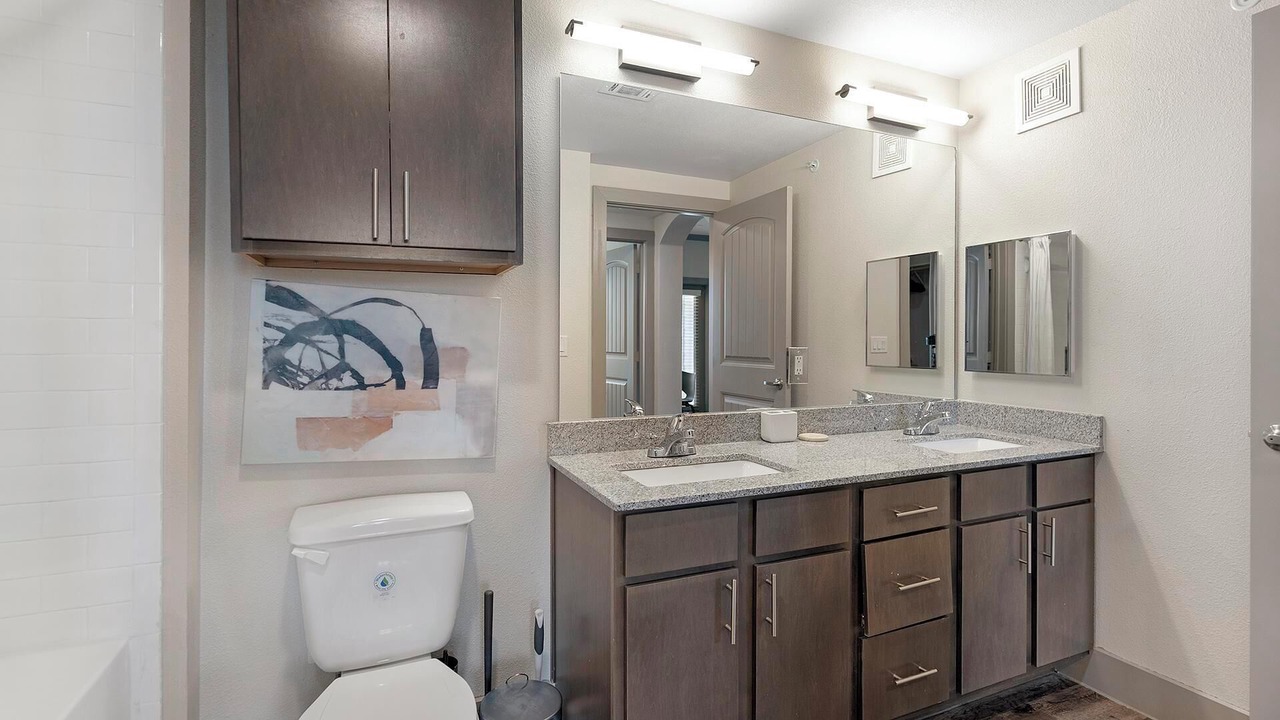 Photo of Bathroom in Manor