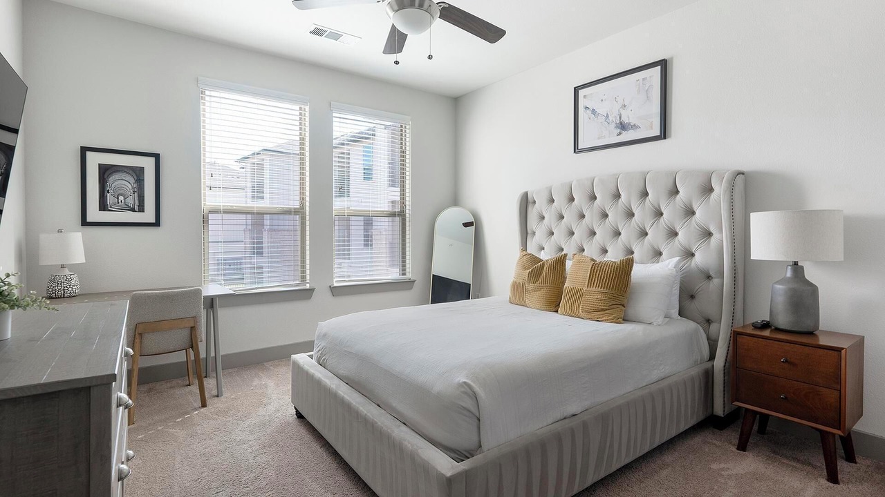 Photo of Bedroom in Manor