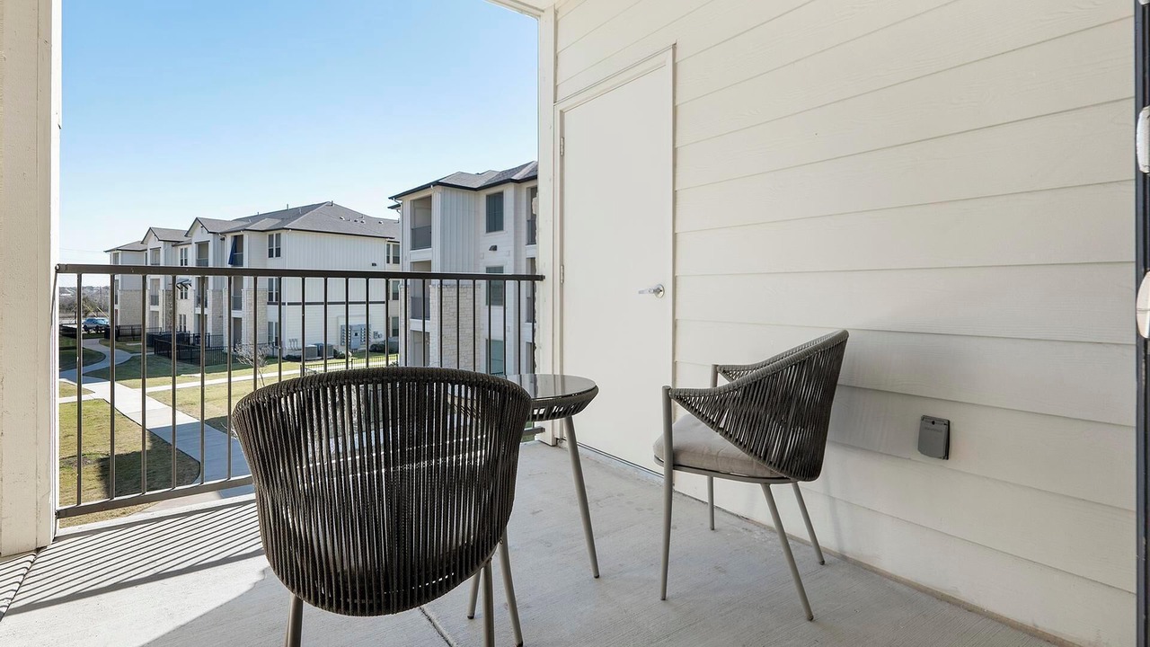 Photo of Patio Balcony in Manor