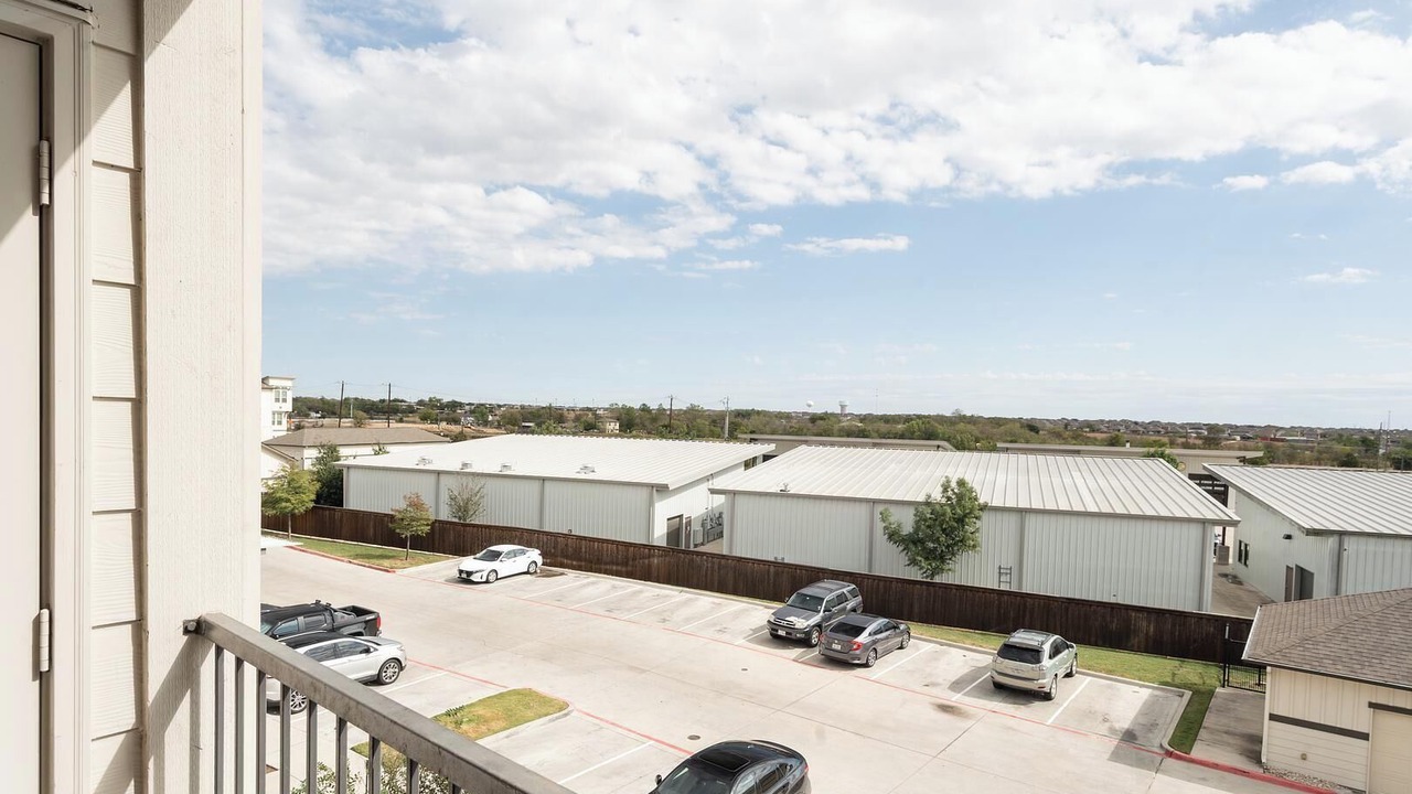 Photo of Outdoor in Manor