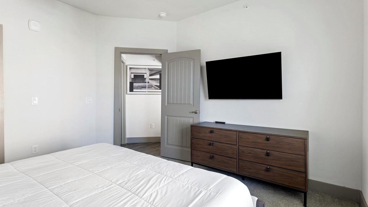 Photo of Bedroom in Manor
