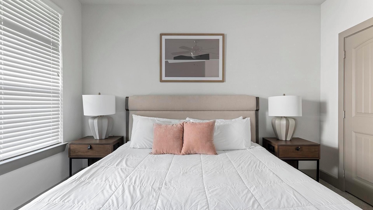 Photo of Bedroom in Manor