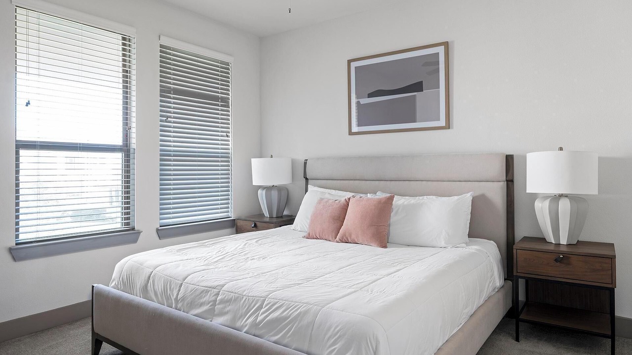 Photo of Bedroom in Manor