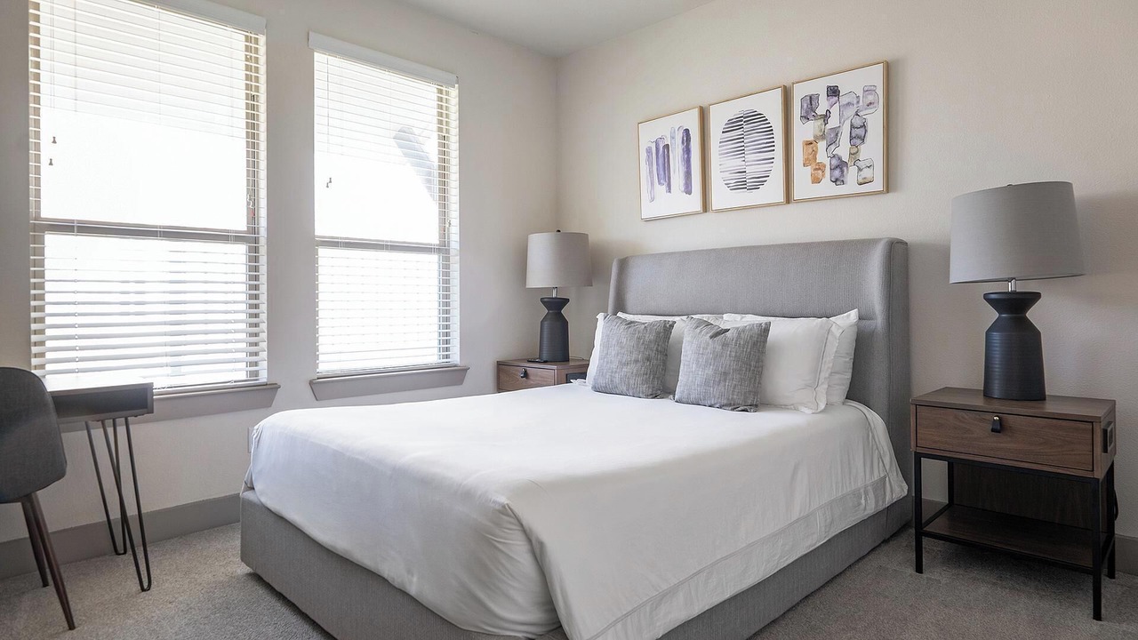 Photo of Bedroom in Manor