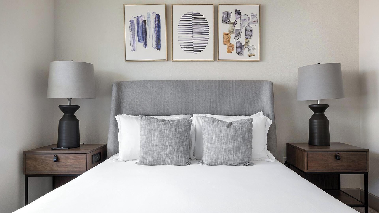 Photo of Bedroom in Manor