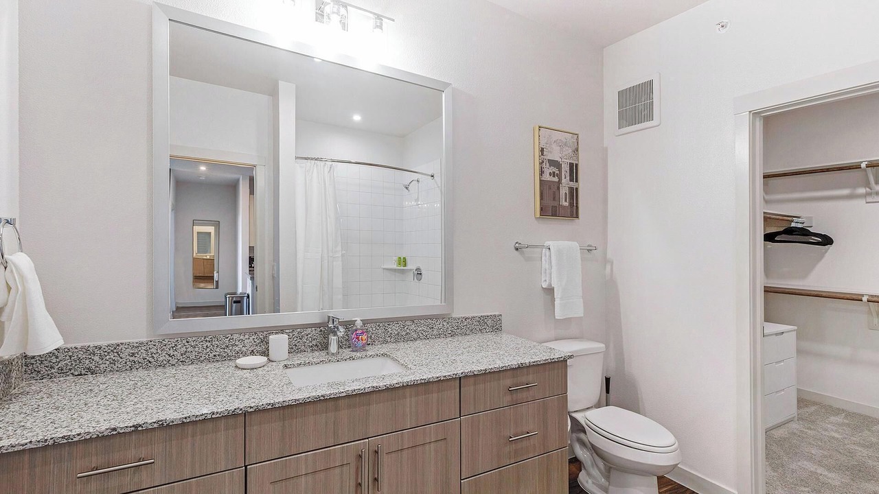 Photo of Bathroom in Fate