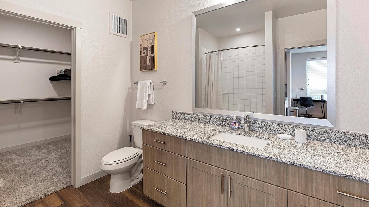 Photo of Bathroom in Fate