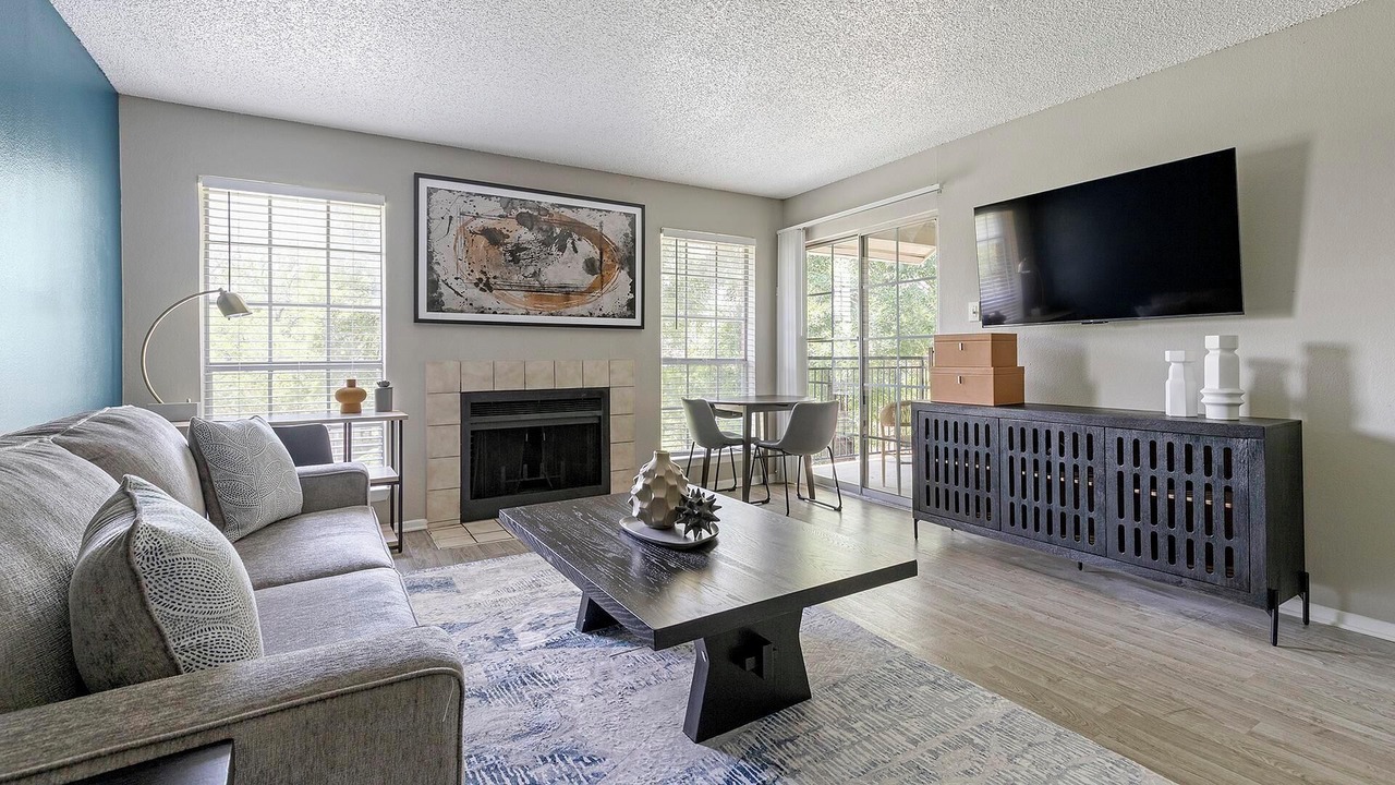 Photo of Livingroom in Royal Ridge