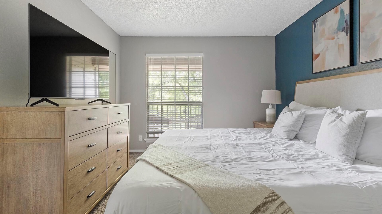 Photo of Bedroom in Royal Ridge