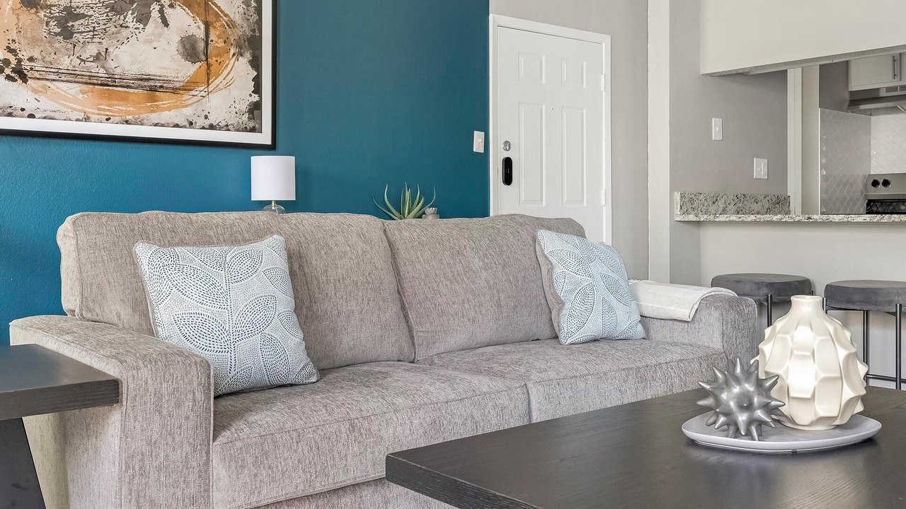 Photo of Livingroom in Royal Ridge
