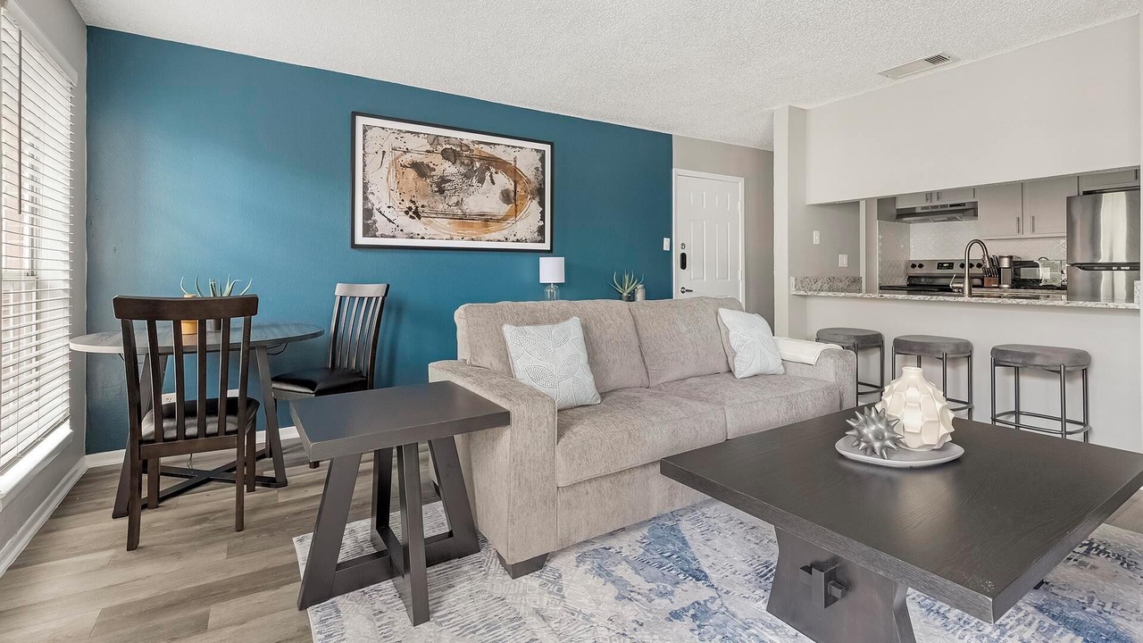 Photo of Livingroom in Royal Ridge