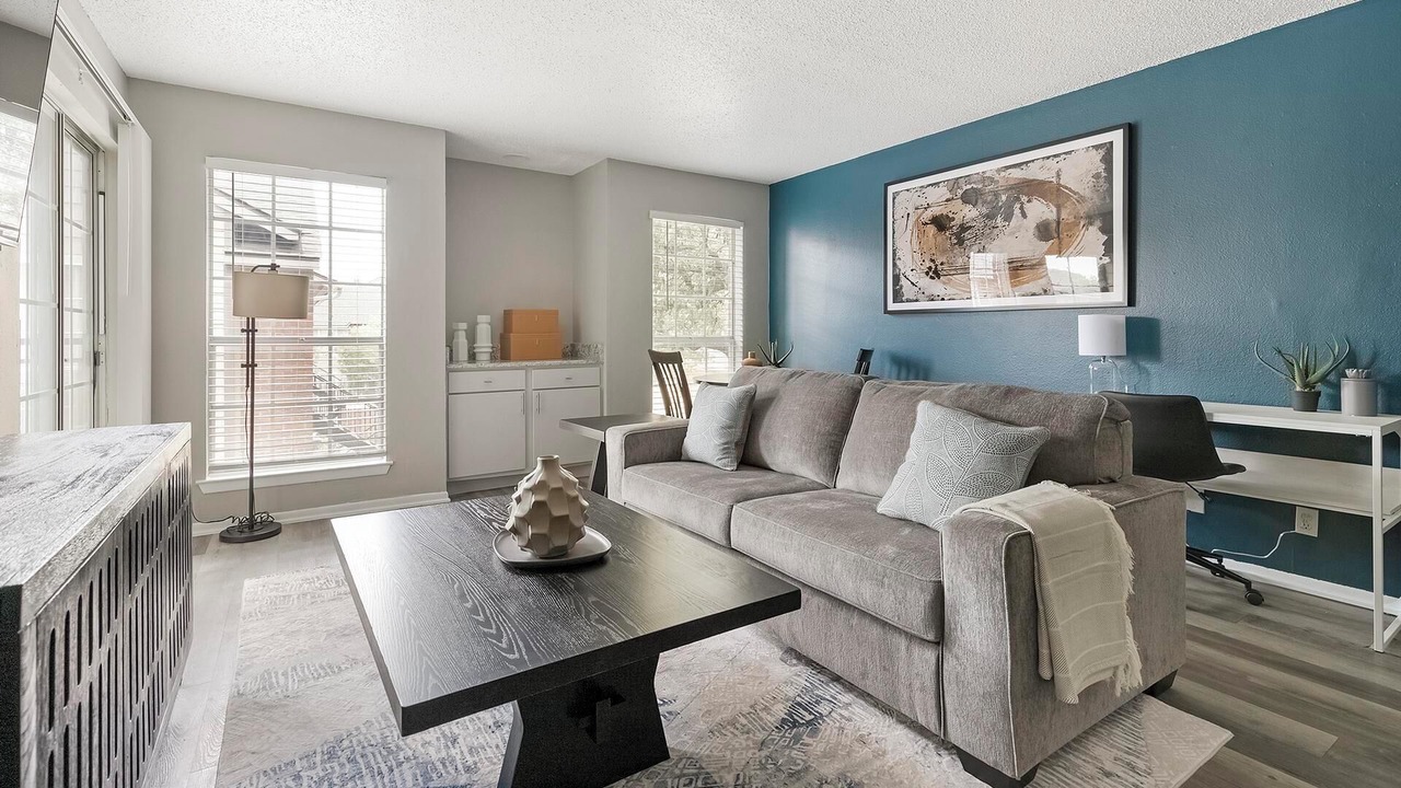 Photo of Livingroom in Royal Ridge