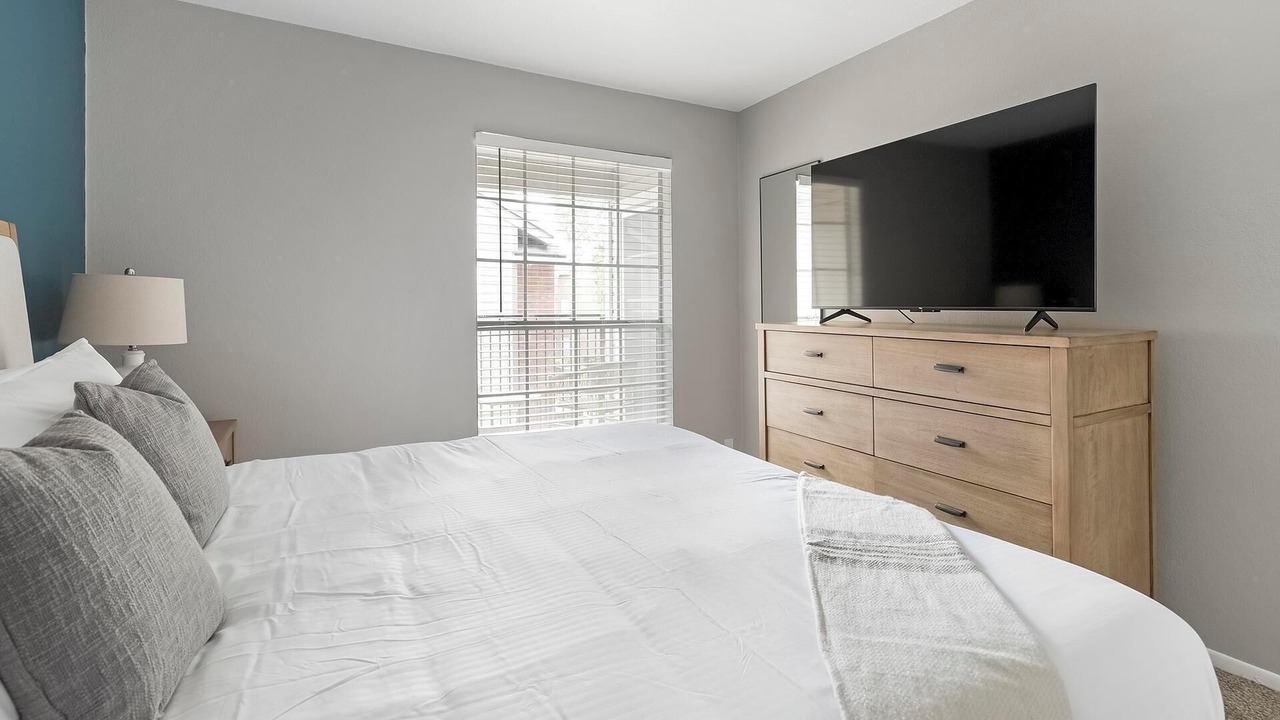 Photo of Bedroom in Royal Ridge