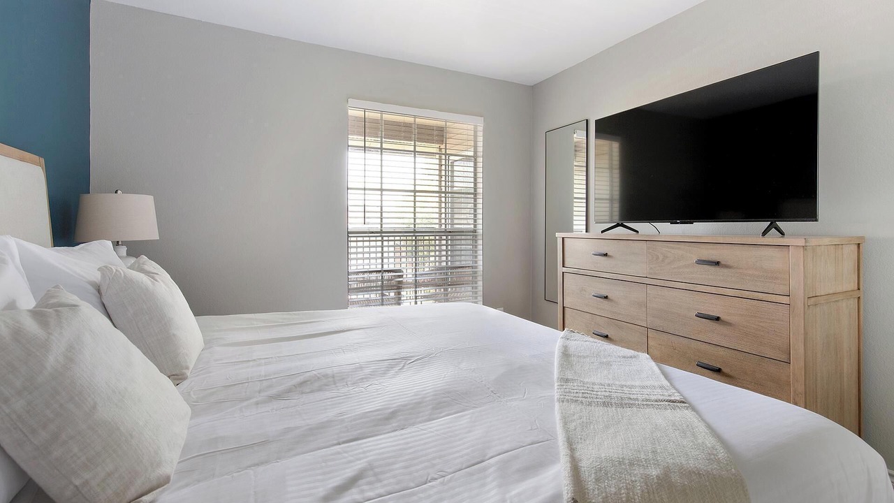 Photo of Bedroom in Royal Ridge