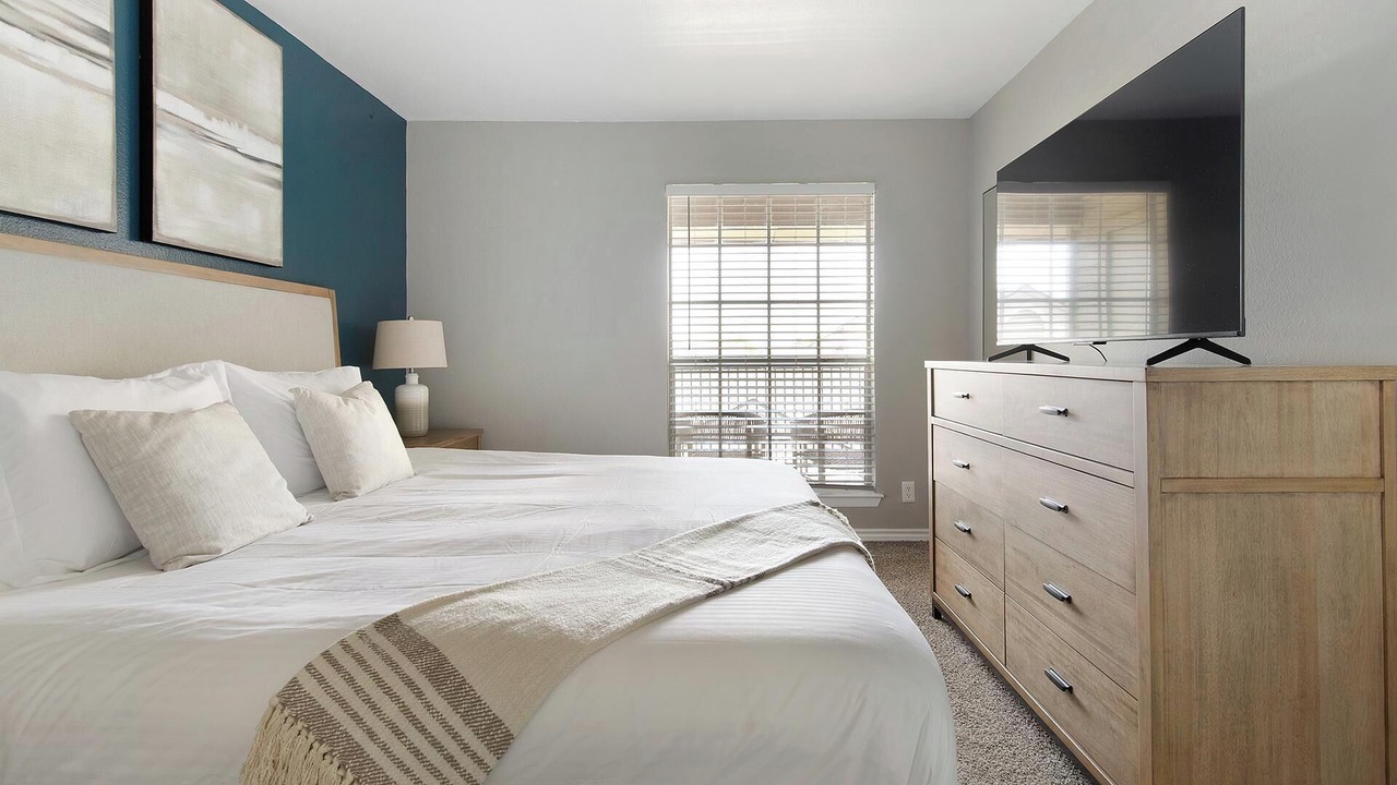 Photo of Bedroom in Royal Ridge