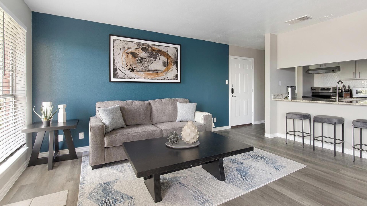 Photo of Livingroom in Royal Ridge