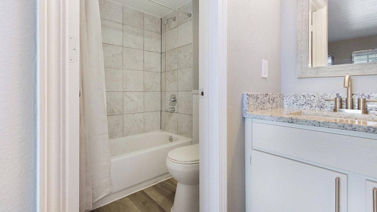 Photo of Bathroom in Royal Ridge