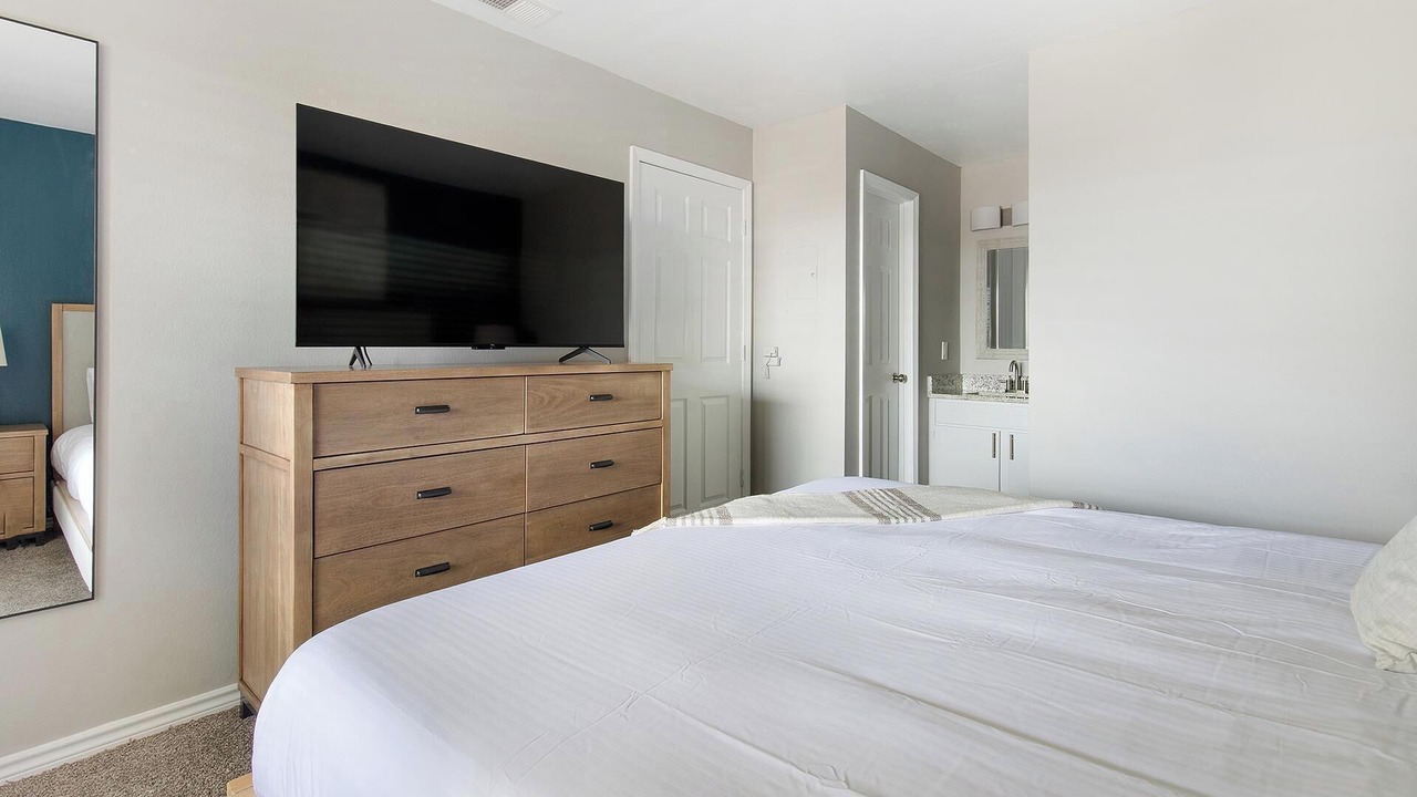 Photo of Bedroom in Royal Ridge