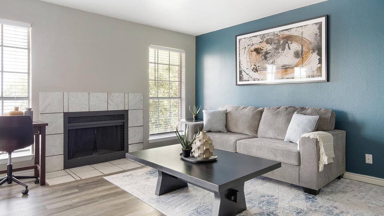 Photo of Livingroom in Royal Ridge