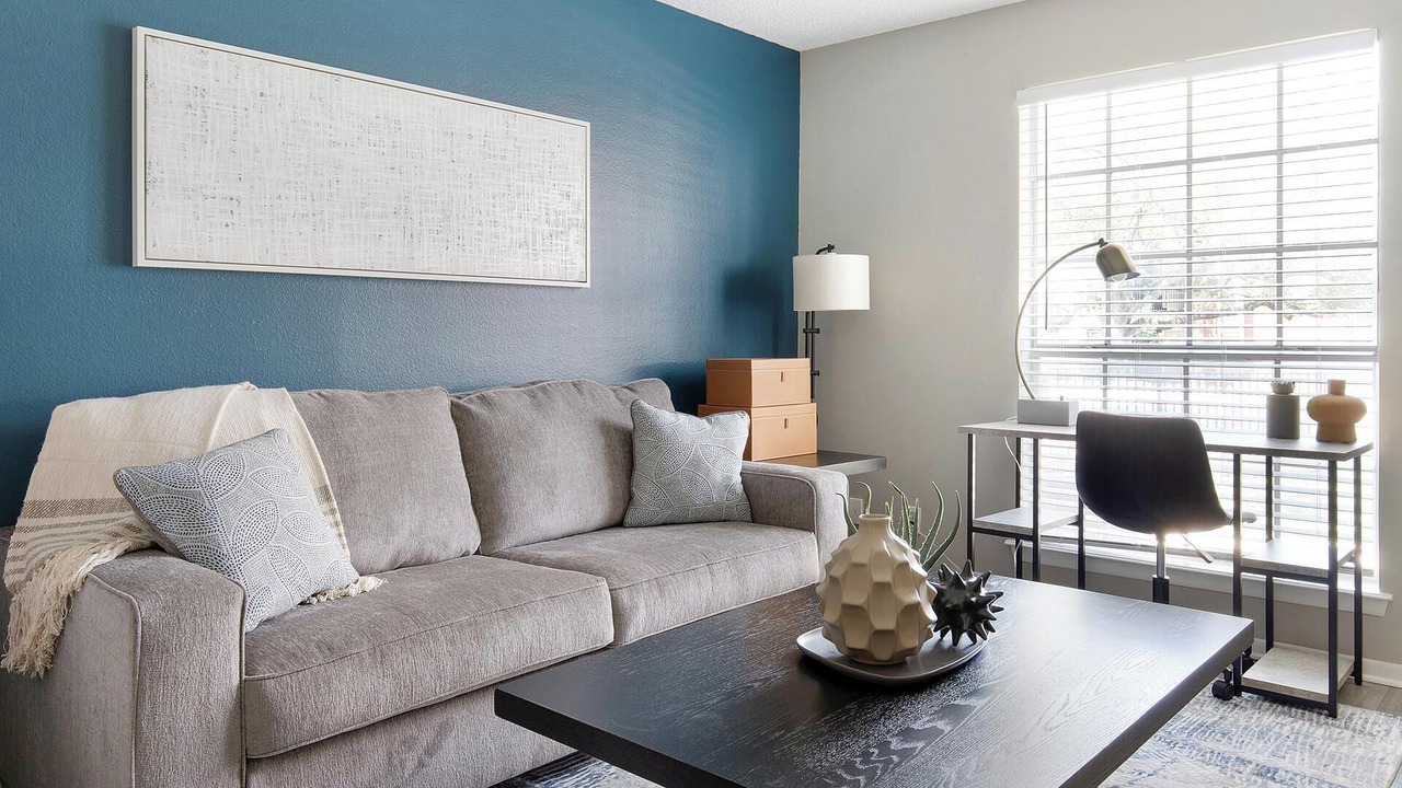 Photo of Livingroom in Royal Ridge