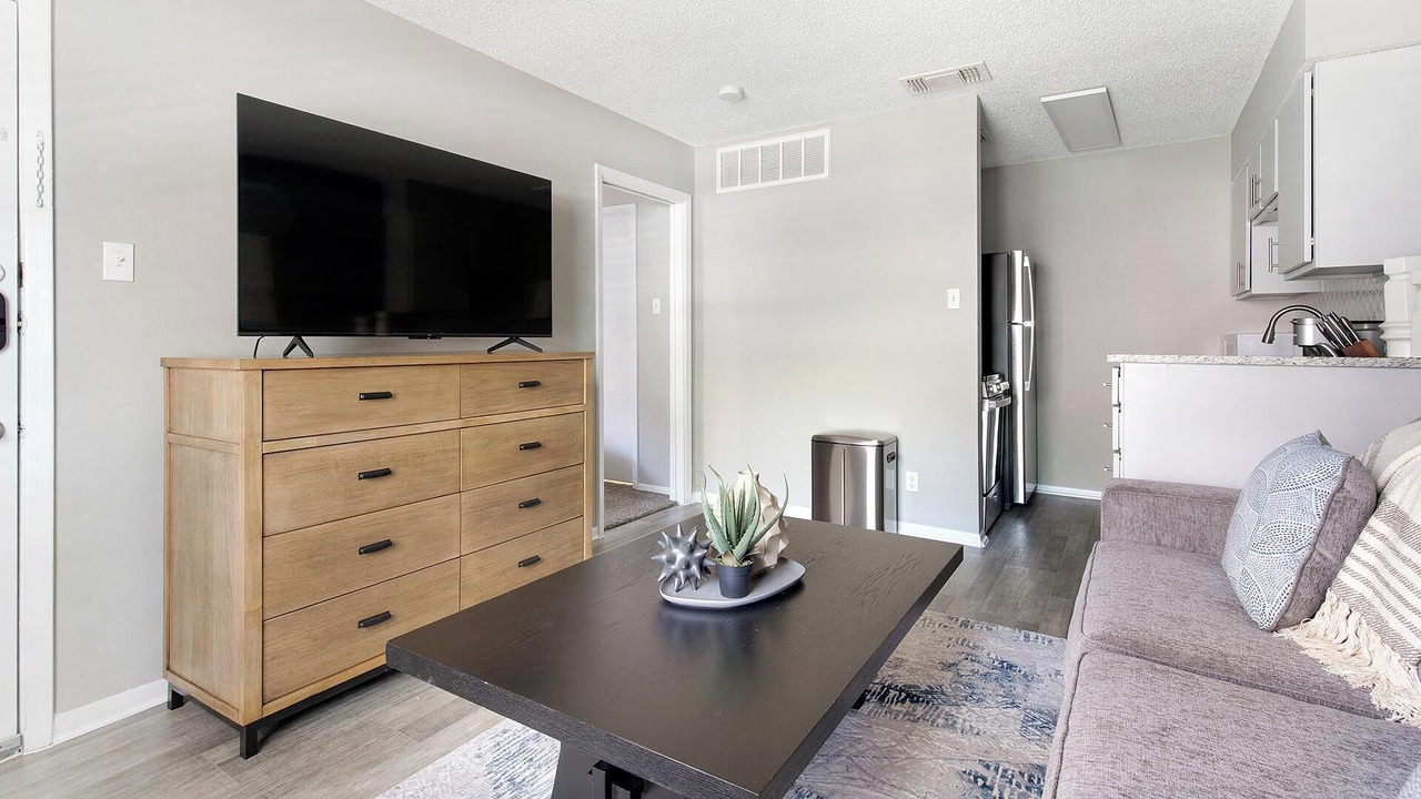 Photo of Livingroom in Royal Ridge