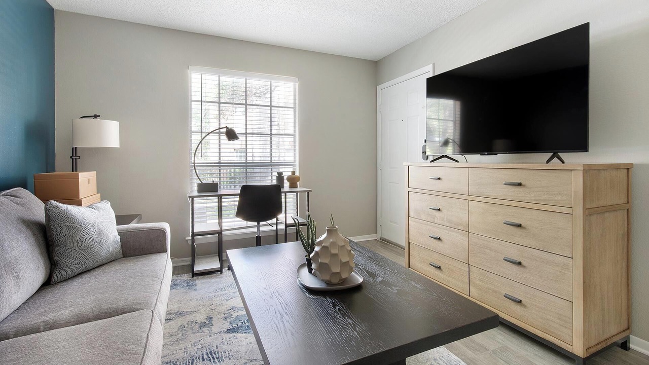 Photo of Livingroom in Royal Ridge