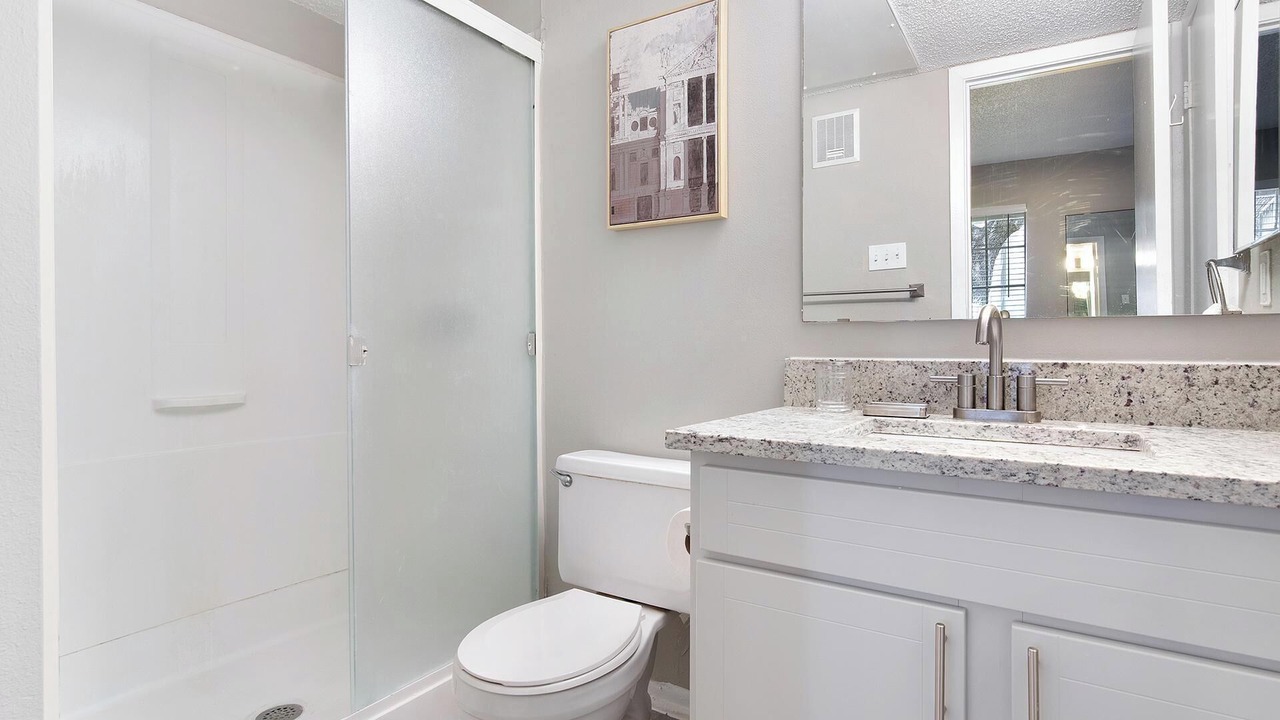 Photo of Bathroom in Royal Ridge